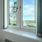 4 Bed In Penrith Oc-89353 *