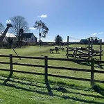 4 Bed In Penrith Oc-89353 *