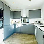 4 Bed In Penrith Oc-89353 *