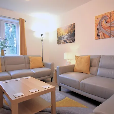 4 Bed In Penrith Oc-89353