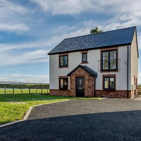 4 Bed In Penrith Oc-89353