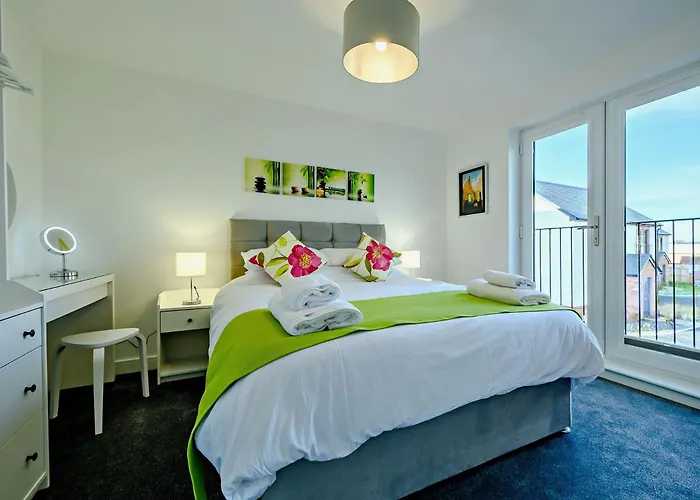 4 Bed In Penrith Oc-89353 *